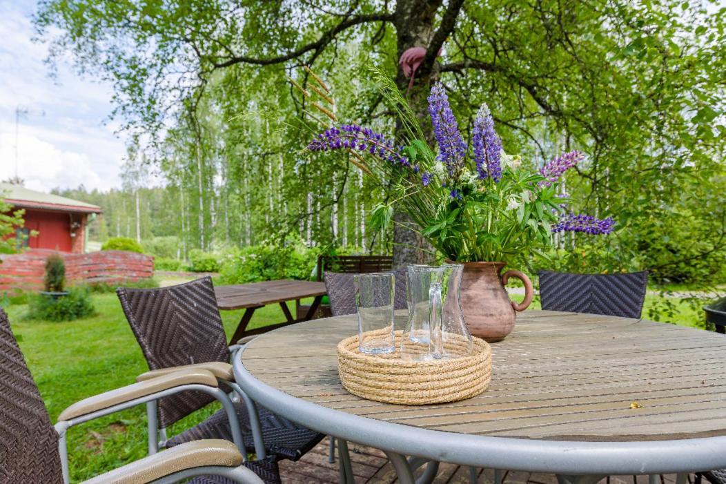 Poppelstrand Nuuksio, Pet Friendly Guest Apartment Exteriör bild