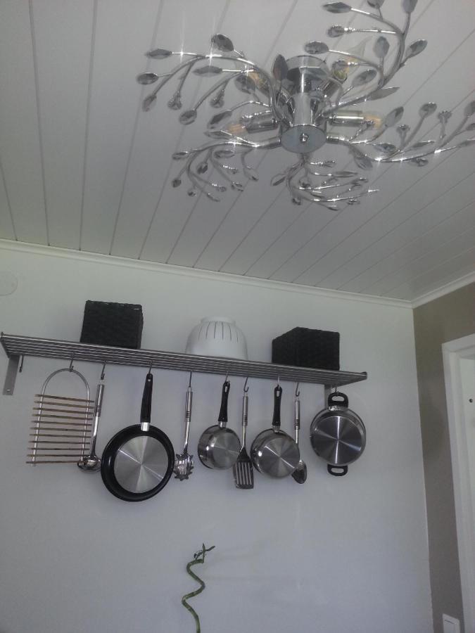Poppelstrand Nuuksio, Pet Friendly Guest Apartment Exteriör bild