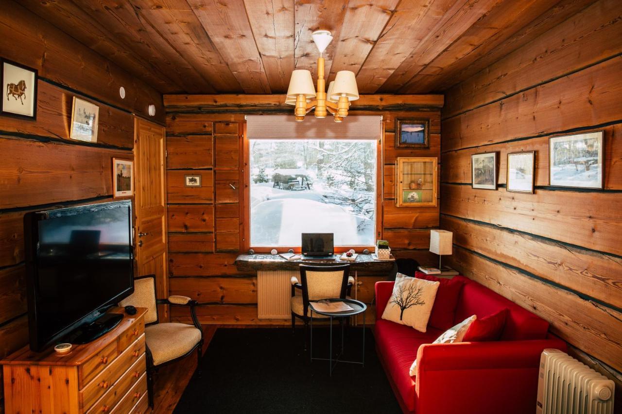 Poppelstrand Nuuksio, Pet Friendly Guest Apartment Exteriör bild
