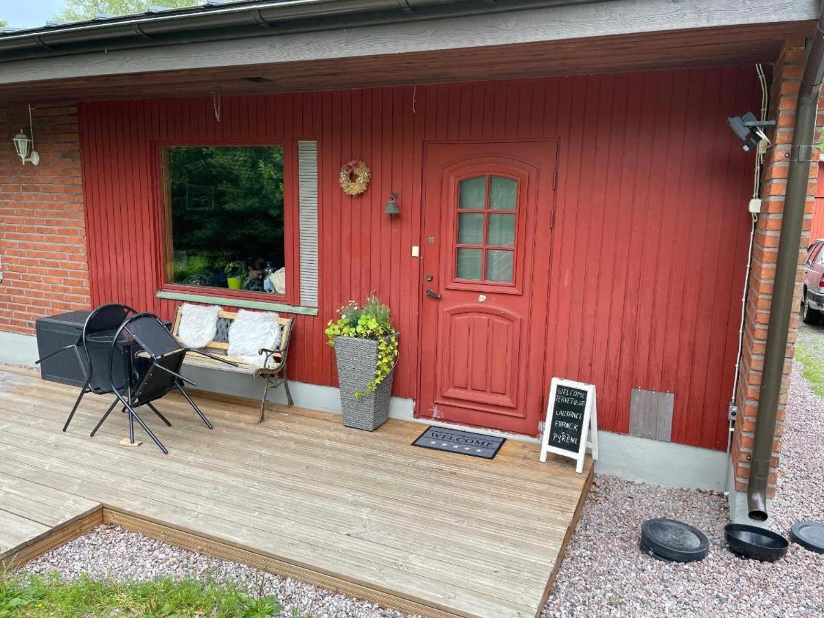 Poppelstrand Nuuksio, Pet Friendly Guest Apartment Exteriör bild